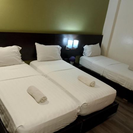 Makati Boutique Hotel Near Naia Airport Terminal 3 Edsa Pasay Cbd Makati City ภายนอก รูปภาพ