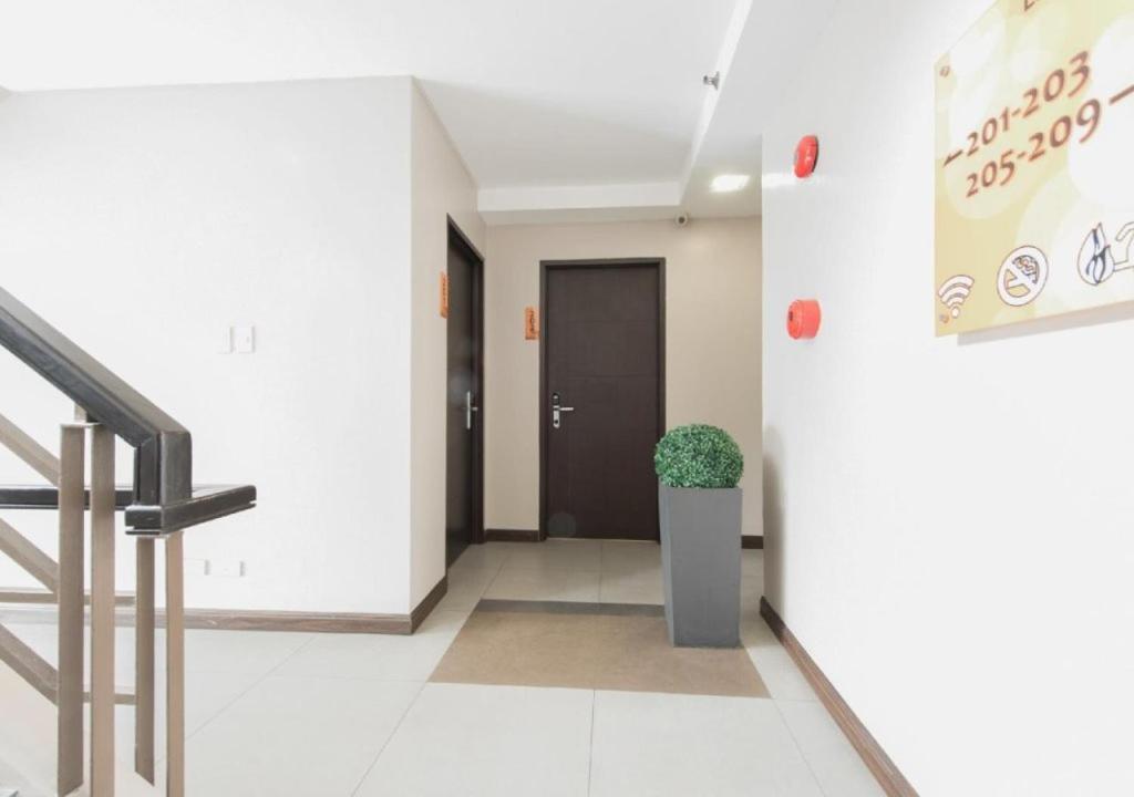 Makati Boutique Hotel Near Naia Airport Terminal 3 Edsa Pasay Cbd Makati City ภายนอก รูปภาพ
