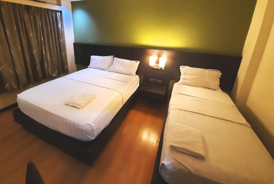 Makati Boutique Hotel Near Naia Airport Terminal 3 Edsa Pasay Cbd Makati City ภายนอก รูปภาพ