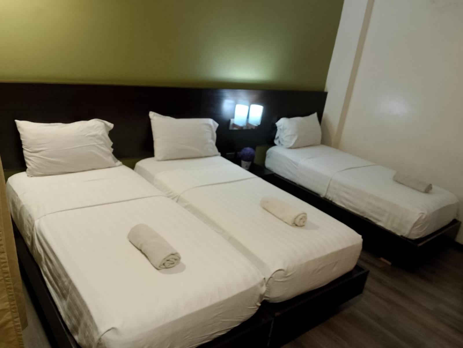 Makati Boutique Hotel Near Naia Airport Terminal 3 Edsa Pasay Cbd Makati City ภายนอก รูปภาพ